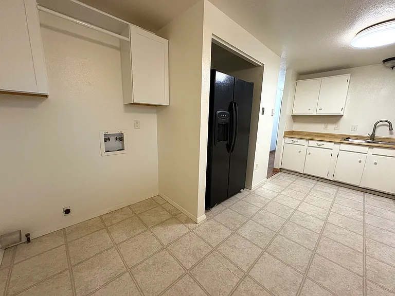 170 Willow Dr — Photo 9