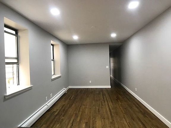 4th image of 220 W 140th St APT 4C