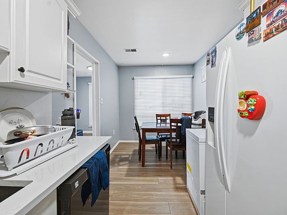 5th image of 10976 Hiram Ct