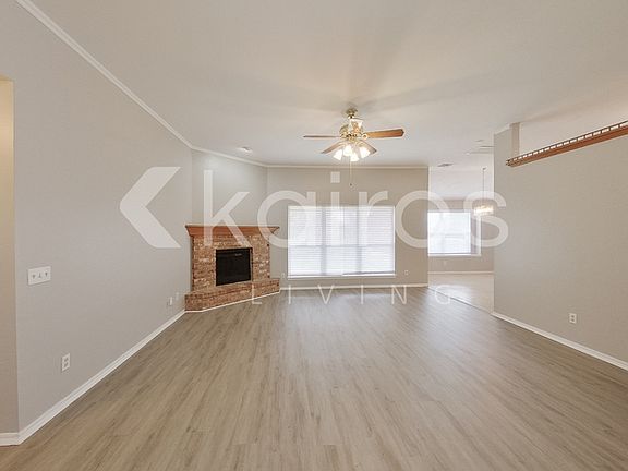 3rd image of 13305 Springcreek Dr