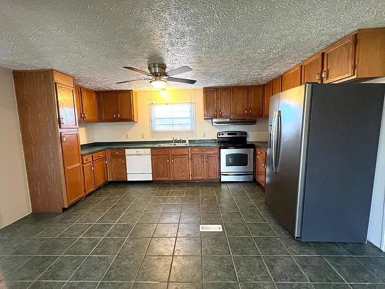 27132 Highway Fifty Eight — Photo 7
