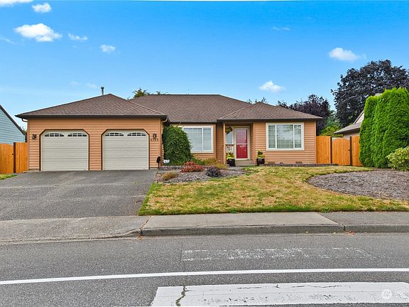 3rd image of 6702 71st Avenue NE