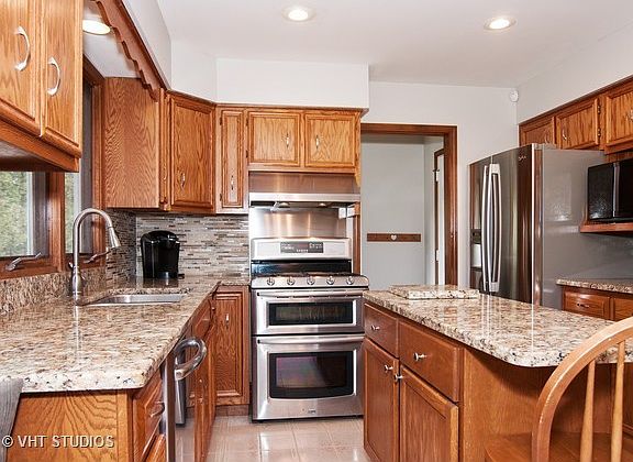 3rd image of 1941 Pleasant Hill Ln