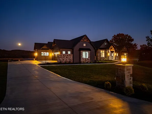 135 Crown Jewel Ln, La Follette, TN 37766