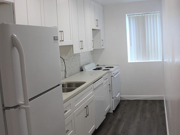 4th image of 2498 Purdue Ave