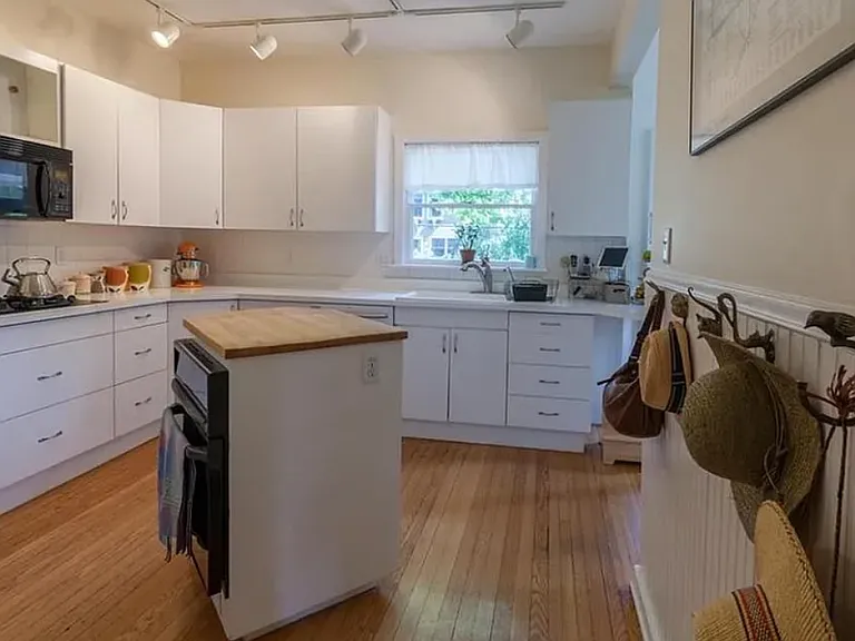 714 Auburn Ave — Photo 10