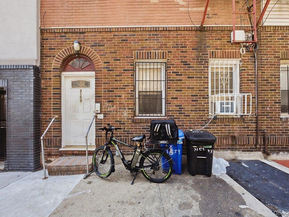 1st image of 3159 Villa Avenue
