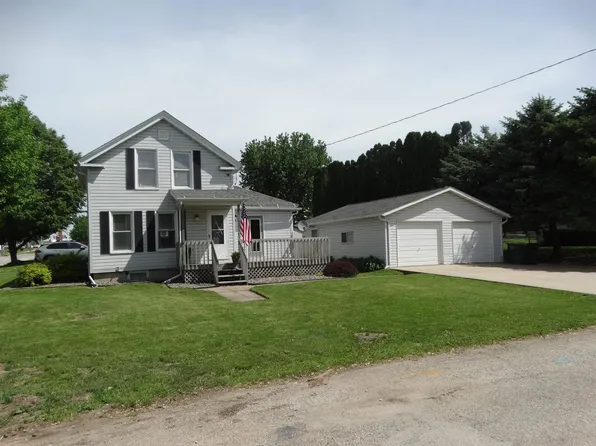307 2nd Ave SW, Waukon, IA 52172
