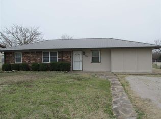 395 Wisteria St, Lone Grove, OK 73443