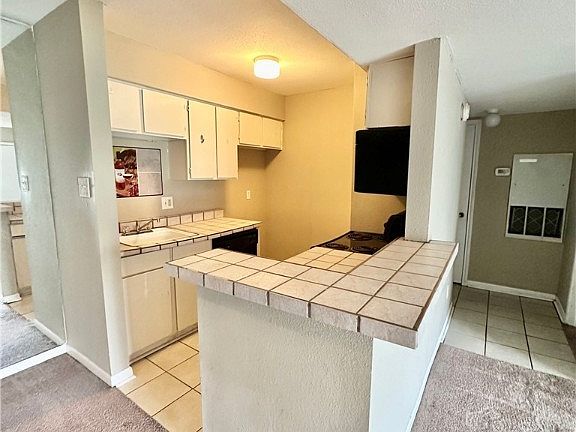 4th image of 904 University Oaks #95