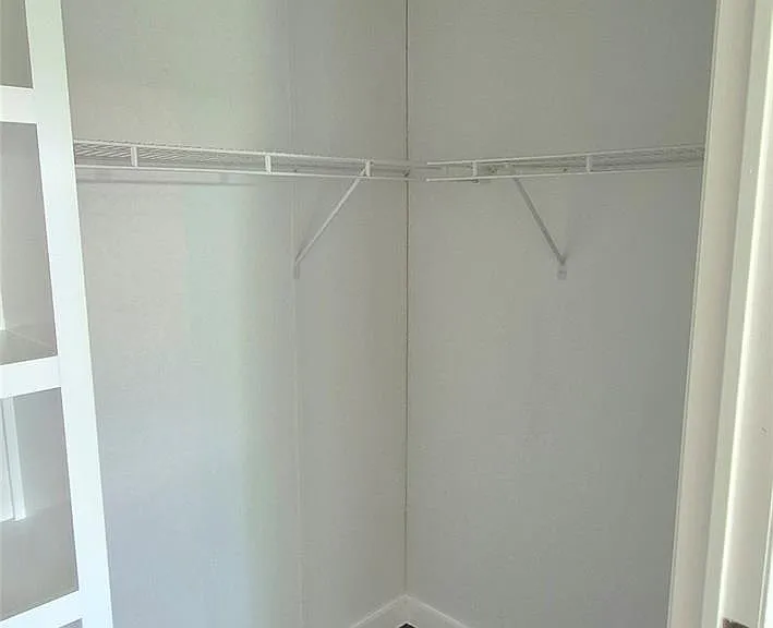 24430 Oak Hollow Blvd — Photo 19