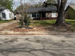 6303 Belcrest St, Houston, TX 77087