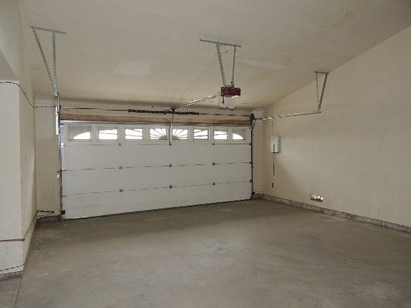 4th image of 12283 Cobblestone Cir