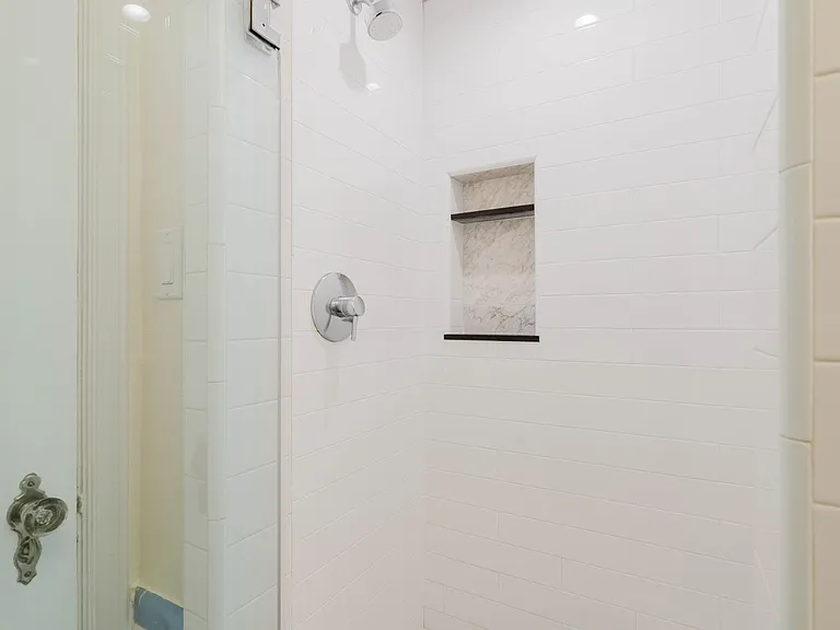 5962 San Vicente Blvd #4 — Photo 26