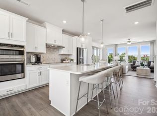 2155 Hawksworth Ln, Charlotte, NC 28262