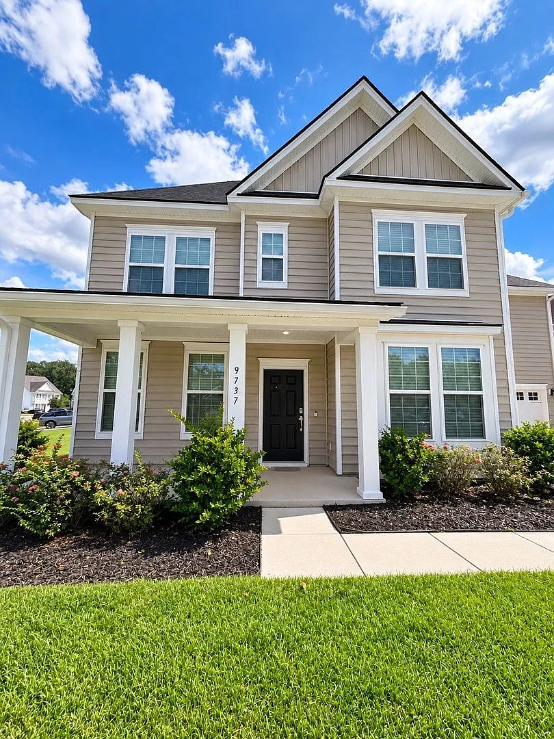 4 bed, 3.5 bath, 3322 sqft, $2,995 — Photo 1