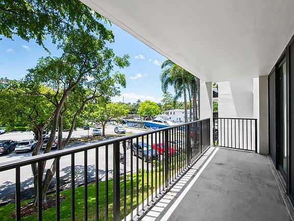 5th image of 1201 River Reach Dr APT 202