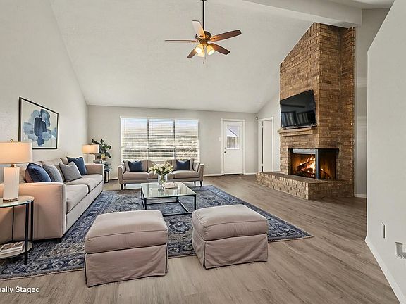 5th image of 1826 Pilgrims Point Dr