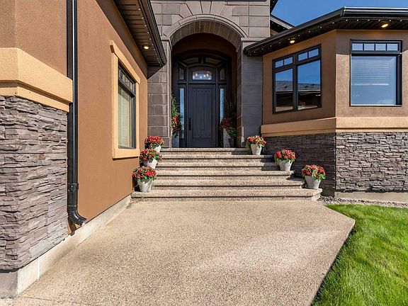 2nd image of 4623 62nd Ave
