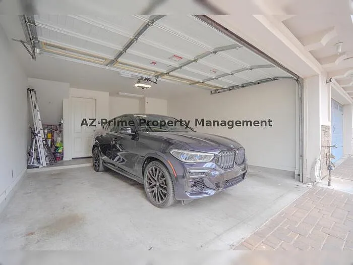 4438 N 27th St #4 — Photo 27