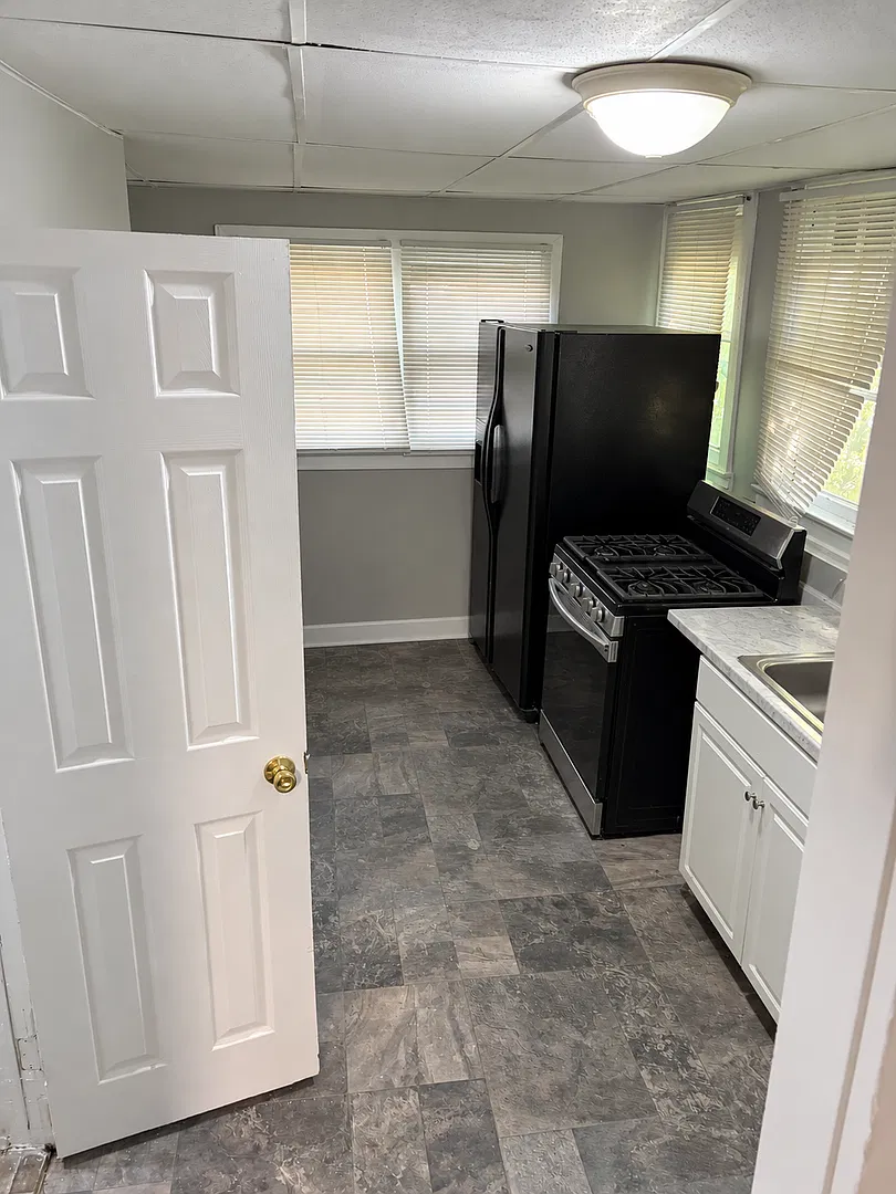1349 Olive Street — Photo 3