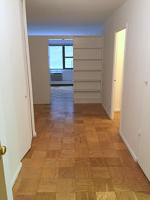 Rented by Carlyle Property Management | media 26