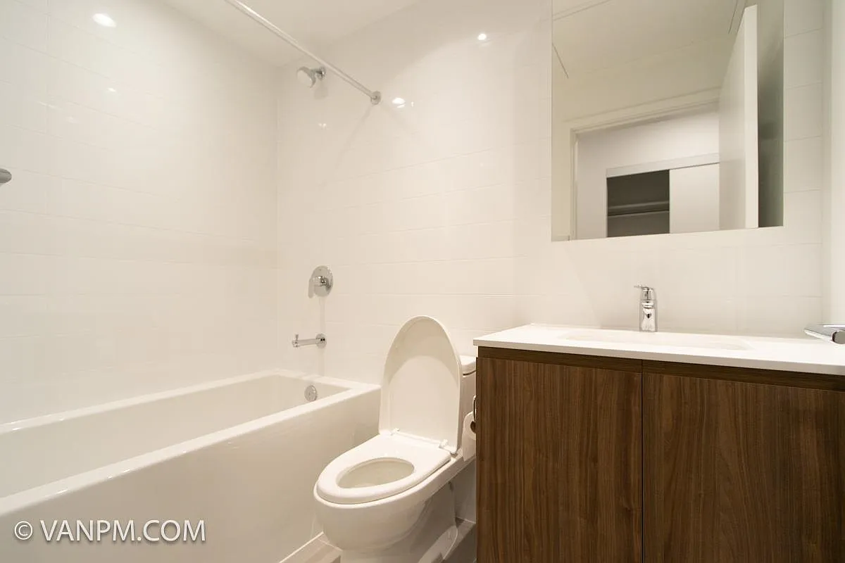 2 bed, 720 sqft, $2,650 — Photo 2