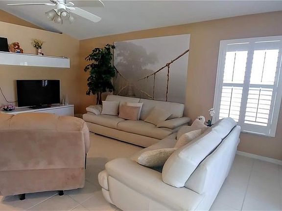 5th image of 9710 Pineapple Preserve Ct
