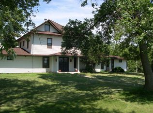 3020 Old Captains Rd, Riverside, IA 52327