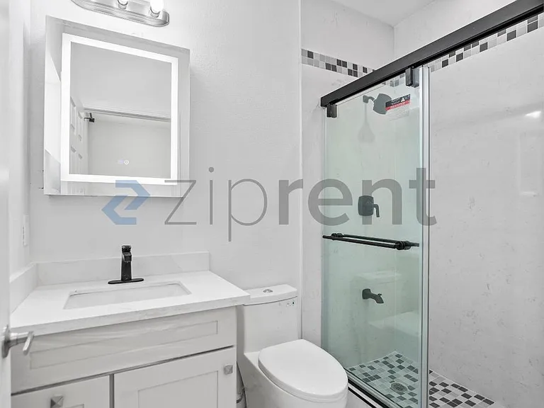 640 Plomosa Ct #B — Photo 20