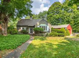 2 Juniper St, Wenham, MA 01984