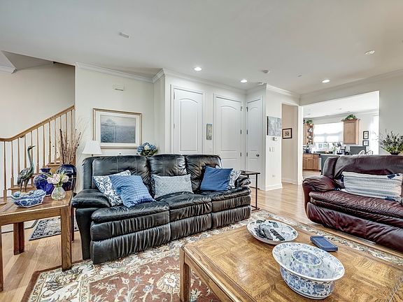 4th image of 1905 Alta Vista Ct #1905