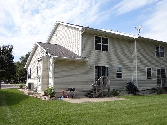 3rd image of 416 Barnett Dr