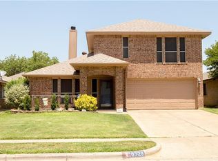 8529 Brushy Creek Trl, Fort Worth, TX 76118