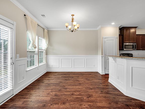 5th image of 664 Redbud Ln