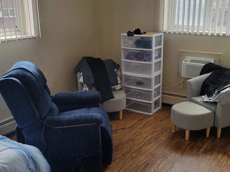 1680 Akron St #203 — Photo 3