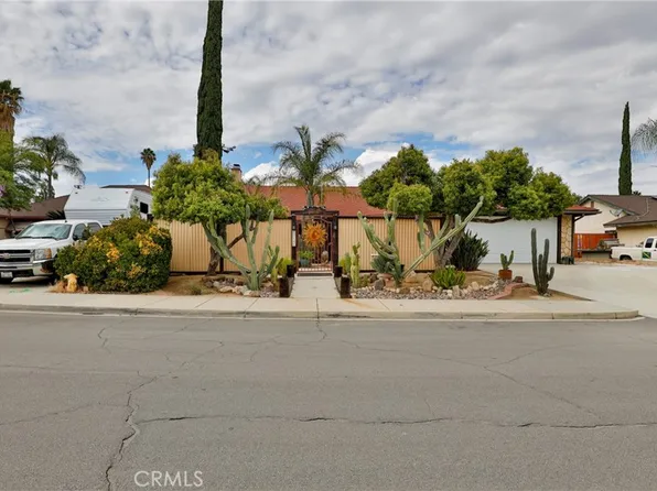 27181 Terra Vis, Hemet, CA 92544