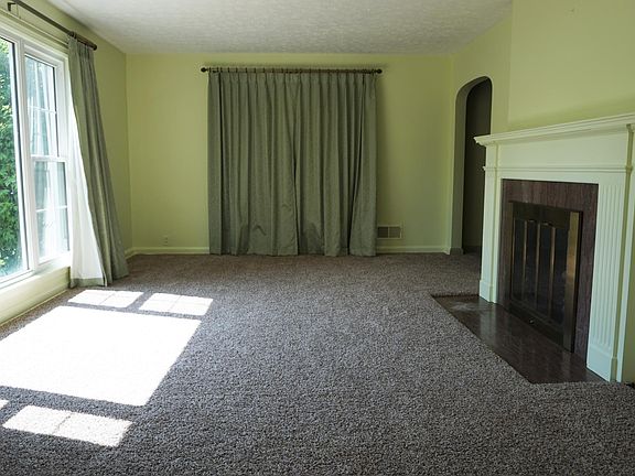 3rd image of 767 Binns Blvd
