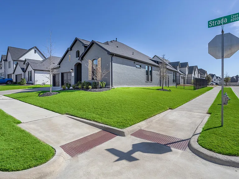 6033 Strada Cv — Photo 3