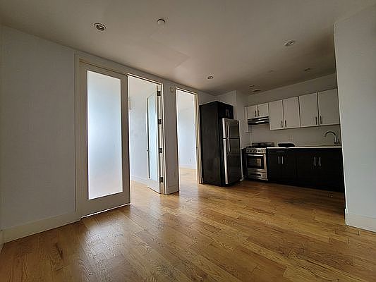 1st image of 824 Saint Johns Pl #2C