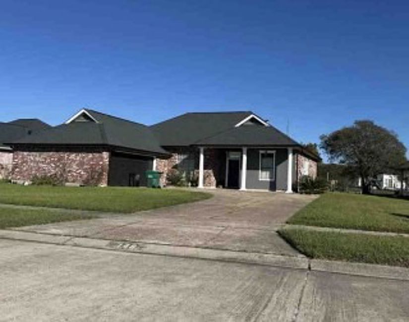 1st image of 148 Oak Arbor Dr