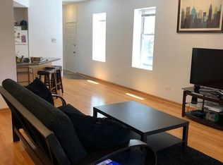 943 N Racine Ave #1, Chicago, IL 60642