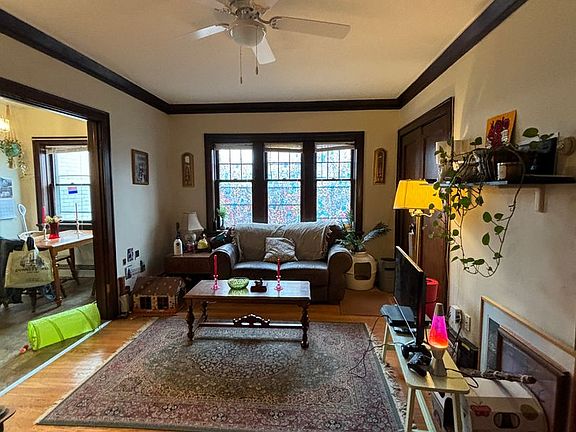 2nd image of 2968 N Oakland Ave APT 7
