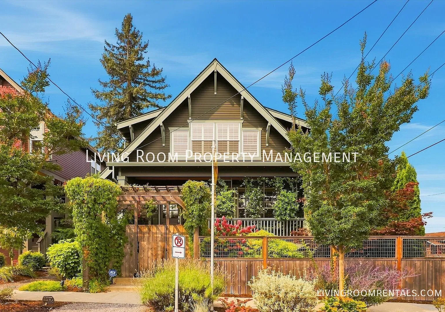 Stunning Concordia Craftsman | 4BR+Bonus Spaces/3.5BA + ADU + Detached Two-Car Garage w/Studio Space — Photo 2