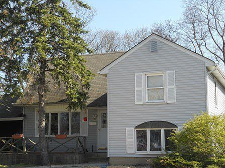 1st image of 31 Saddle Ln