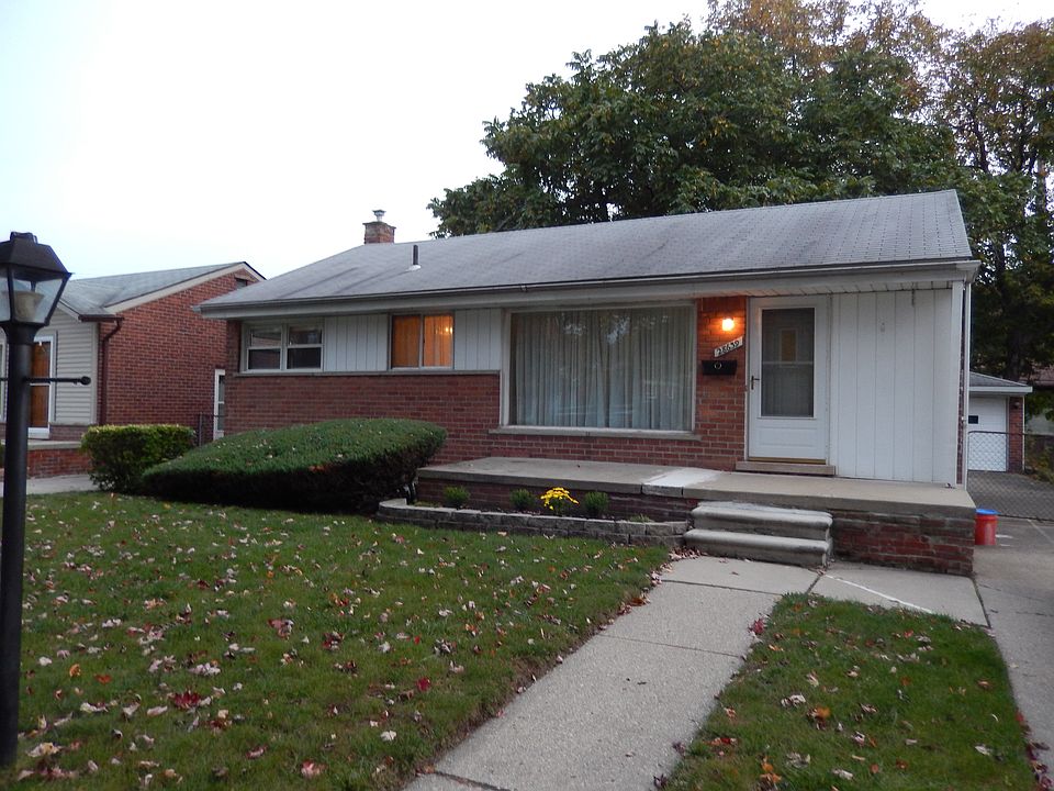 1st image of 28639 Leona St