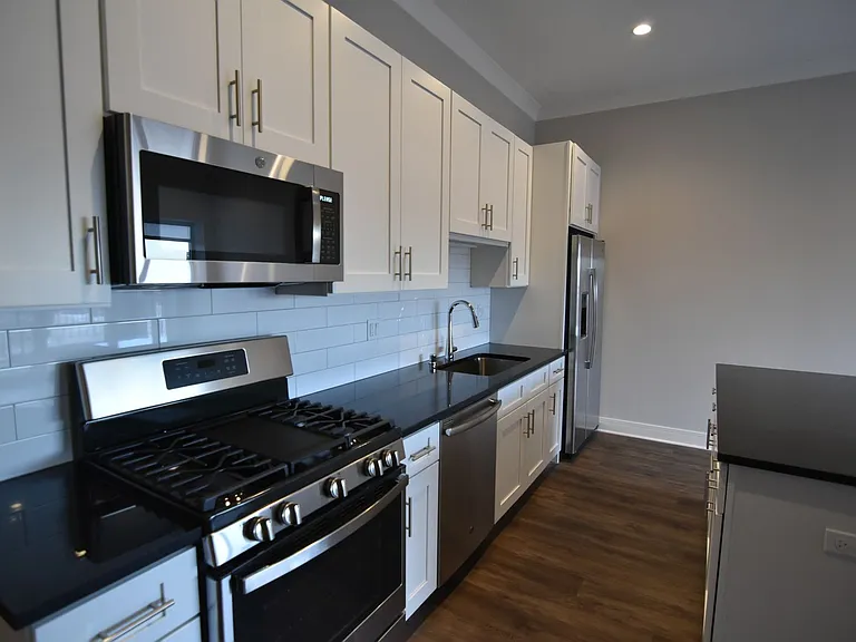 927 W. Irving Park — Photo 52