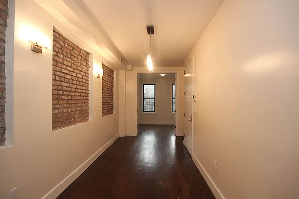 Rented by Nooklyn NYC LLC | media 22