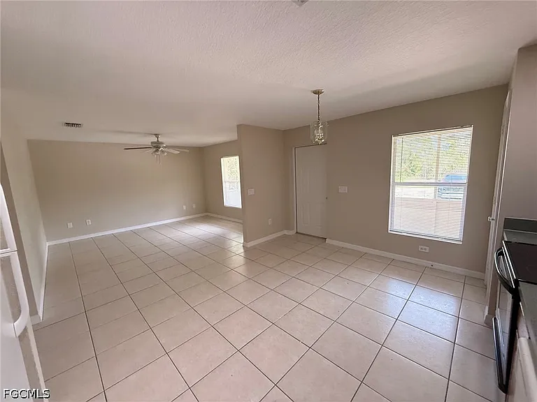 756 Holmes Ave — Photo 3