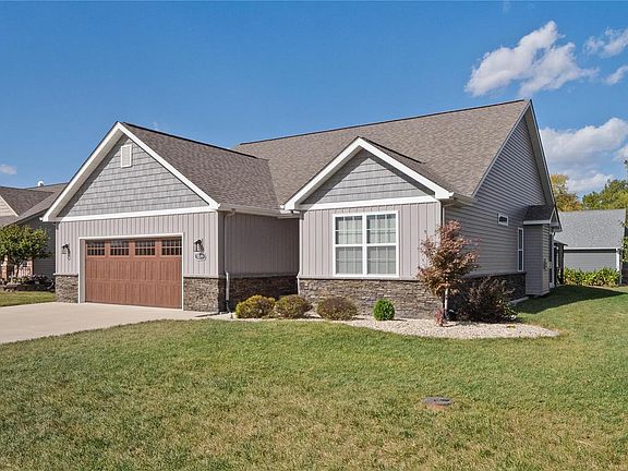 2nd image of 5549 S Woods Manor Dr